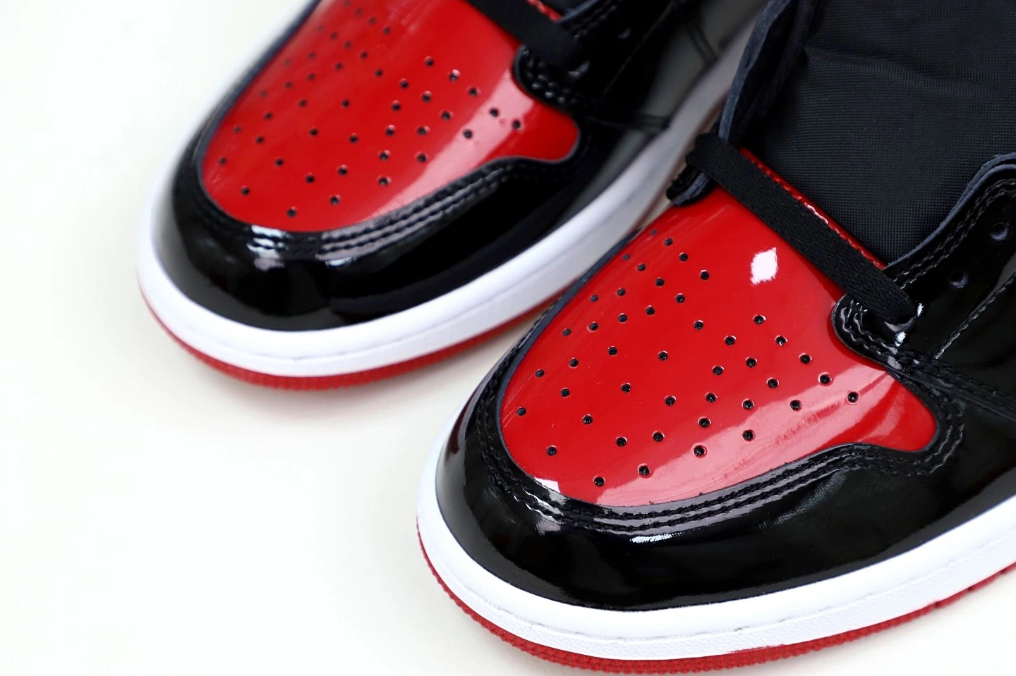 1 AIR HIGH PATENT BRED OG JORDAN 0303